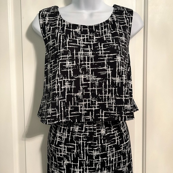 Cleo Midi Geometric Sleeveless One Piece Black White Dress Size Large - Picture 3 of 5